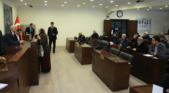 Akbaş, halk toplantılarını sürdürüyor