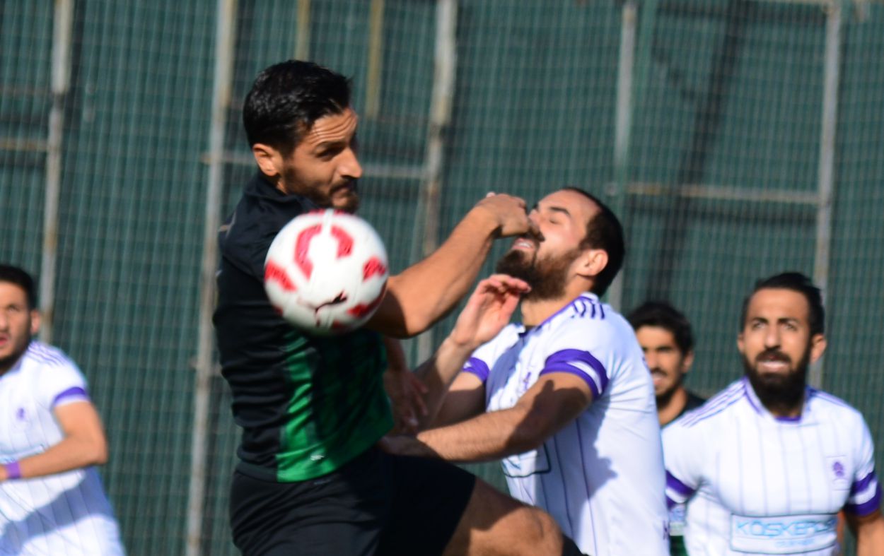 Gençlere taş çıkartıyor