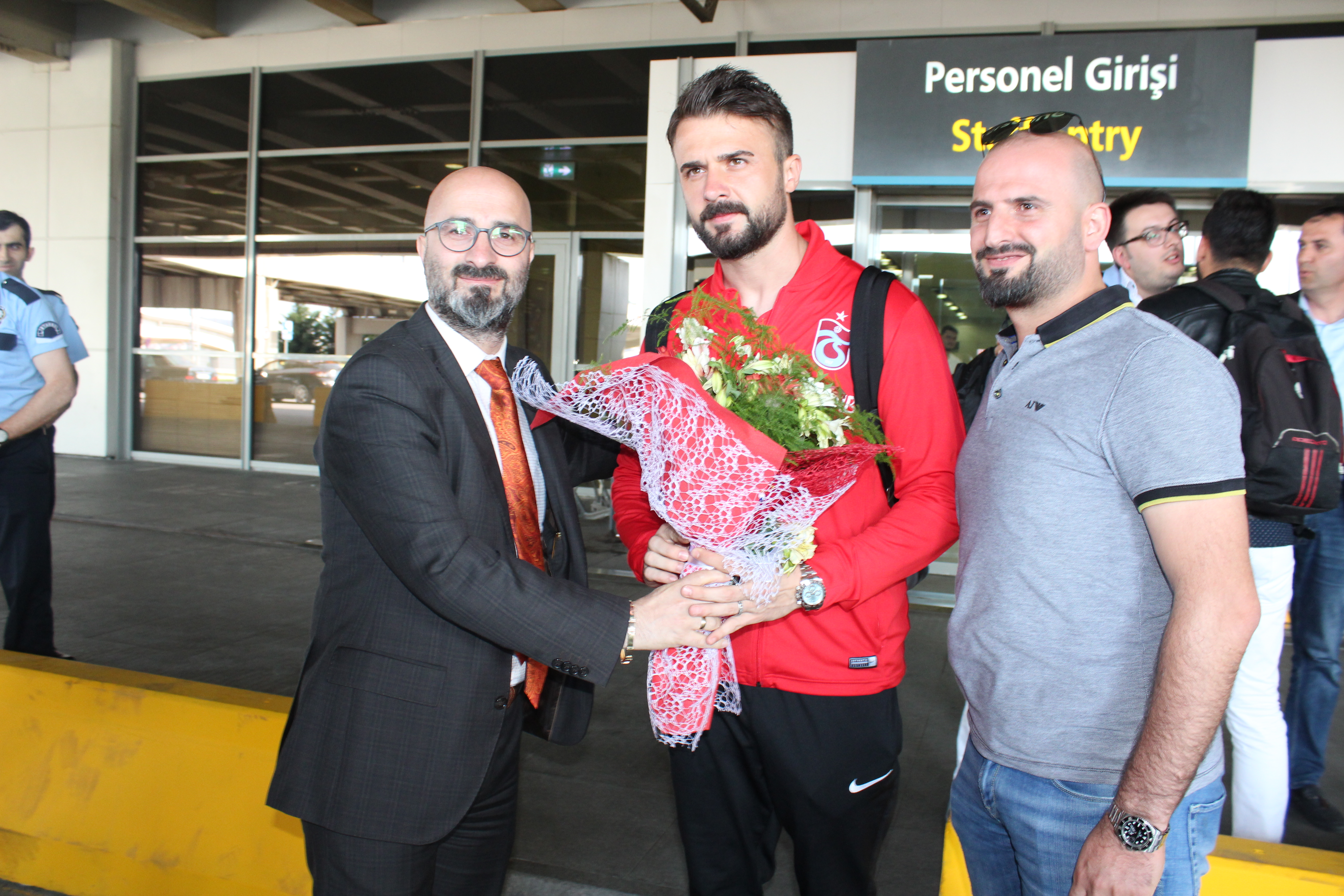 Gökhan Altıntaş ve yönetimi  Trabzonspor’u karşıladı