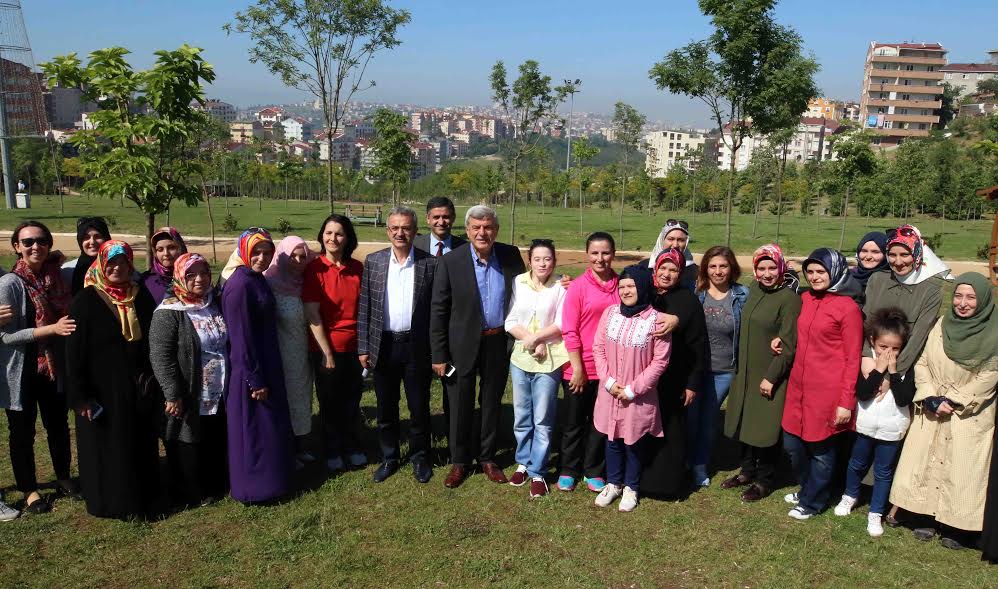 KARAOSMANOĞLU GEBZE’DE KONUŞTU:    “Neslimizle dünyaya adalet dağıtacağız”