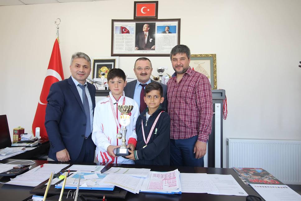 İLİMDE MİLLİ GURUR  İLİM KOLEJİ ÖĞRENCİSİ TÜRKİYE 1.Sİ OLDU