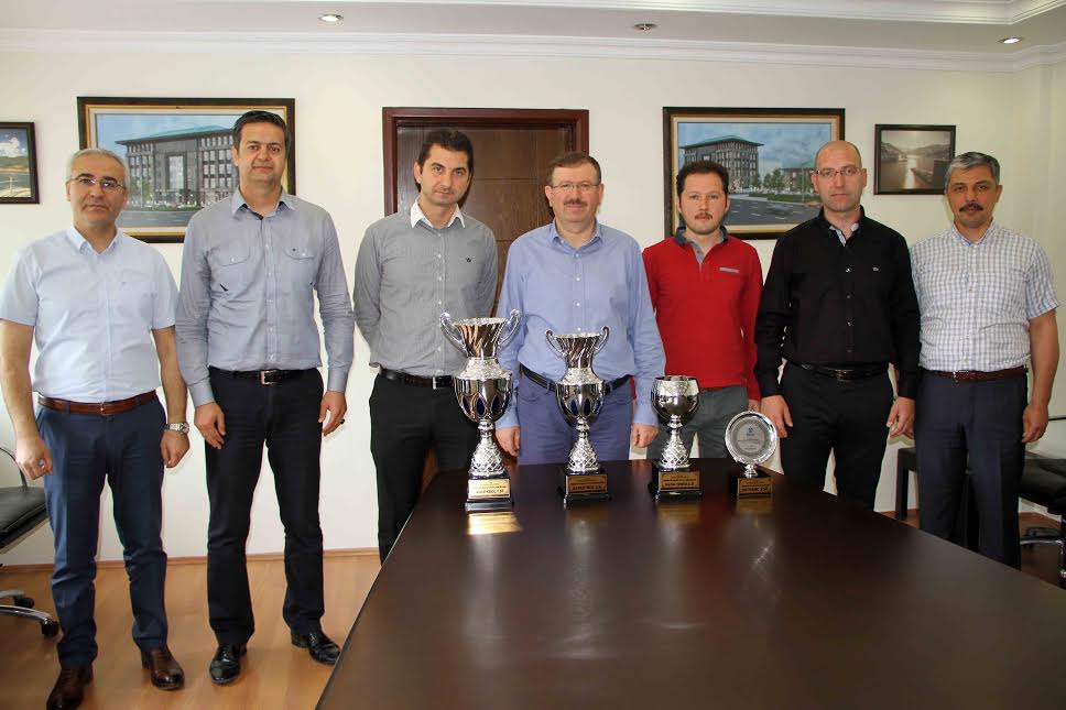 İSU, KBB SPOR ŞENLİĞİNDE 4 KUPA ALDI