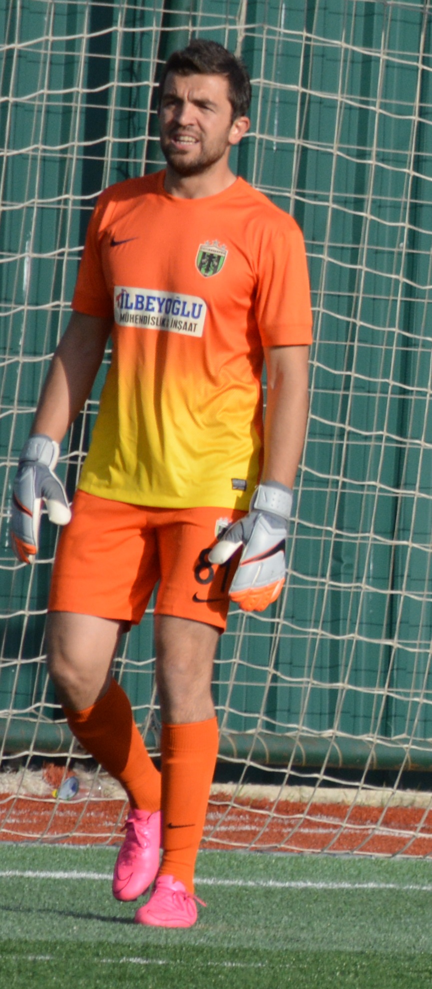 ENGİN ÇAYIROVASPOR’DA KALDI