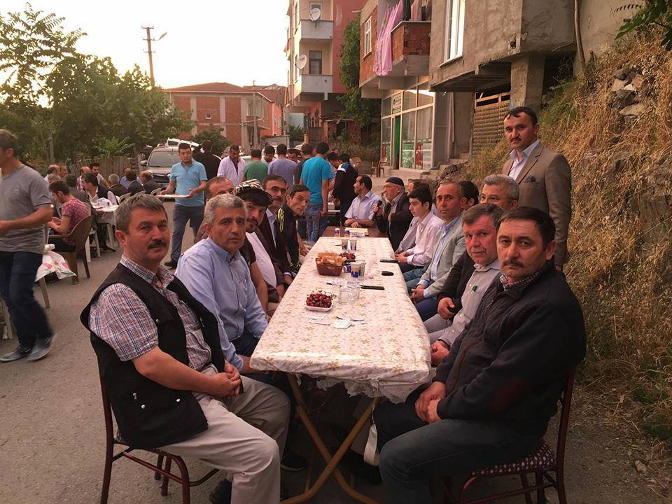 Armutdüzü Köyü iftarda buluştu