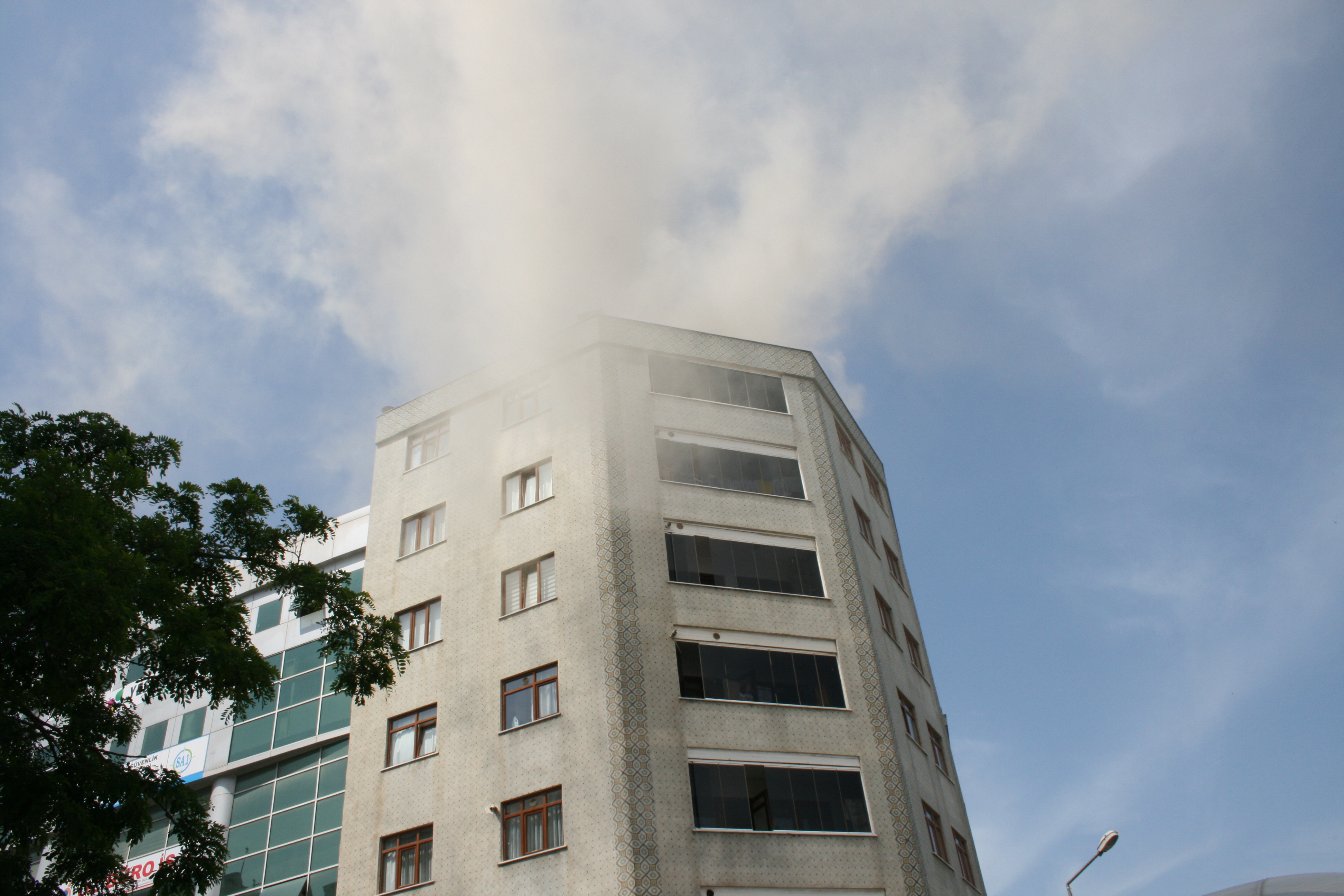 Baca  yangını panik yarattı!