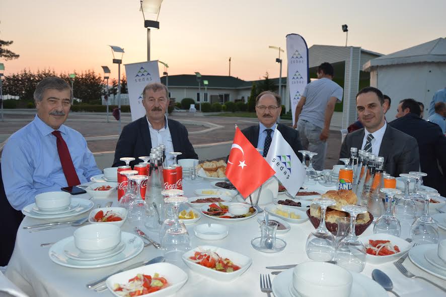DÜZCE’DE:    SEDAŞ ailesi iftarda buluştu