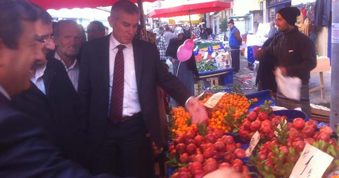 Pala ve Şeker’den esnaf ziyareti