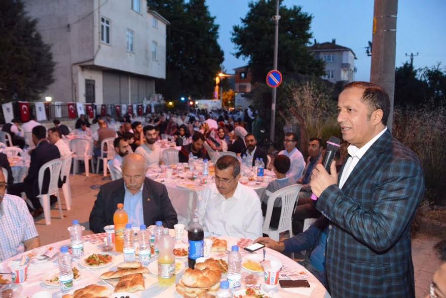 Mahalleler iftarda buluştu