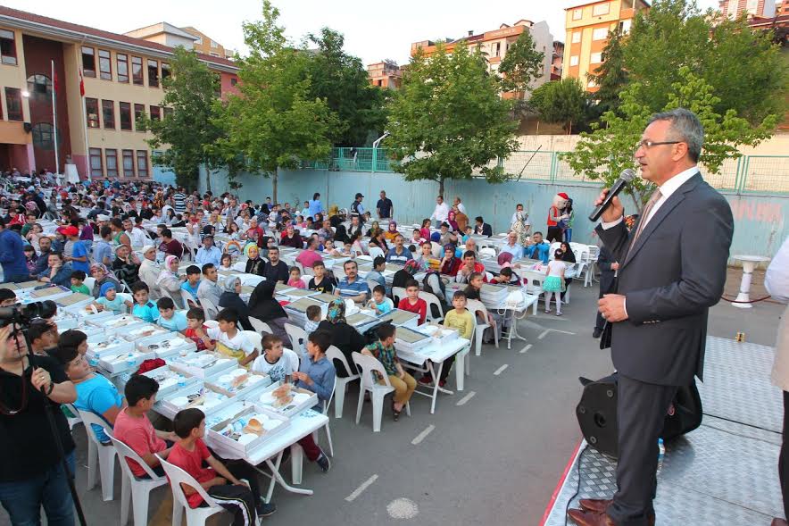 Adem Yavuz’da iftar