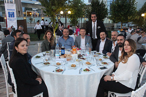 İMO üyeleri  iftarda biraraya geldi