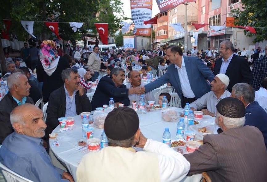  İftar programına katılım yoğundu