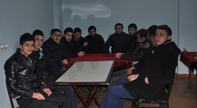 Ak Gençler sandık danışma meclislerine devam ediyor