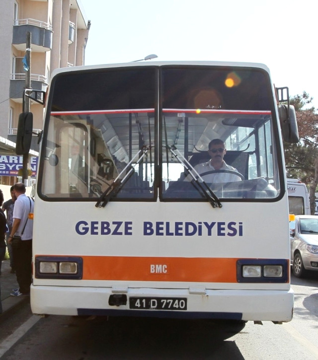  Bayramda mezarlıklara otobüs seferleri