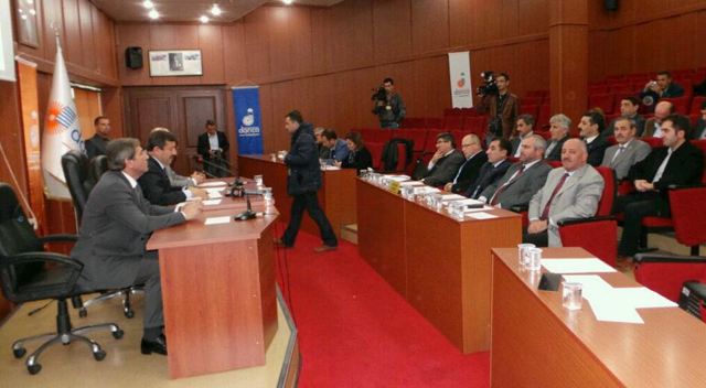 “Yandaşlara peşkeş mi çekiyorsunuz?”