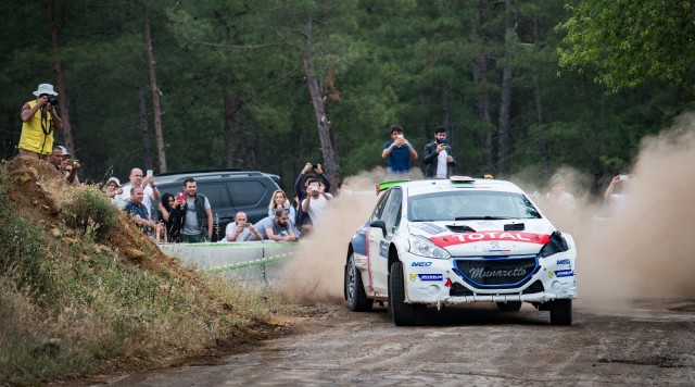 Milli Rallicinin aracı yandı