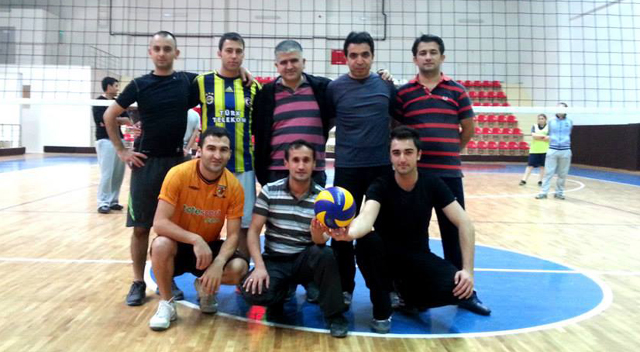 BASKETBOL SEVERLER SALONA