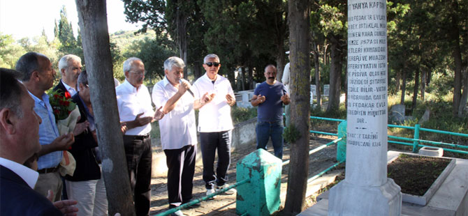 Kılıçdaroğlu, Yahya Kaptan'ın kabrini ziyaret etti