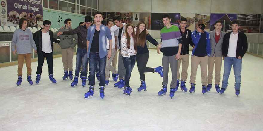 Kavaklı Buz Pisti, vatandaşları bekliyor