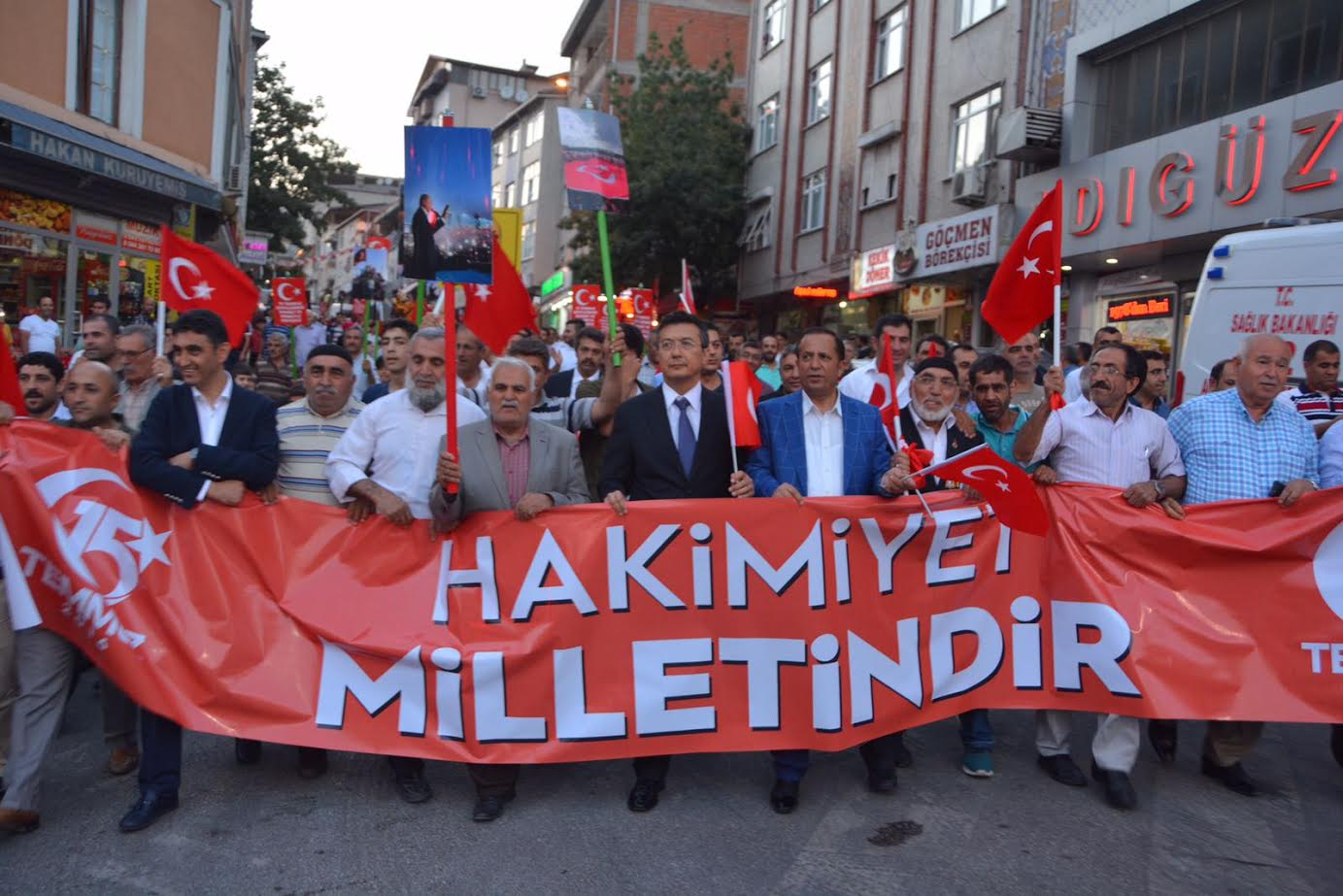 Dilovası 15 Temmuz’u kutladı