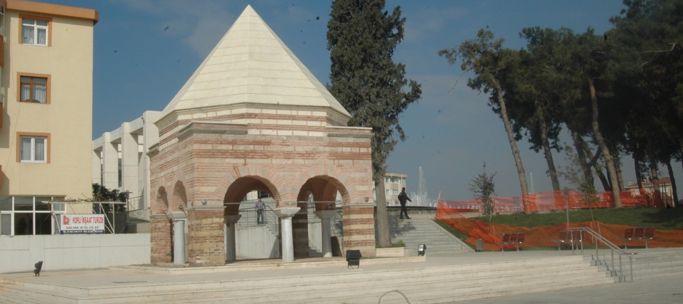 Kitabesi  kayıp türbe