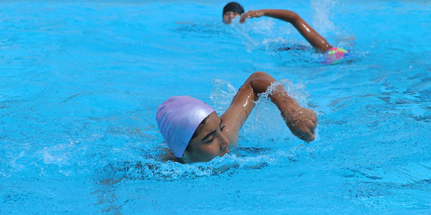 İLK KULAÇLAR ATILDI