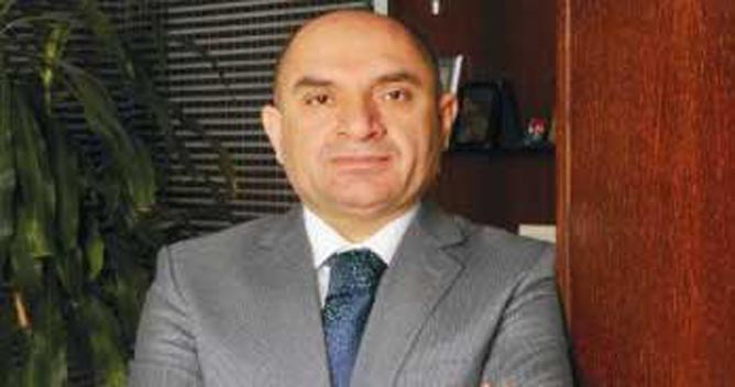 Tarhan adaylığını yarın açıklıyor