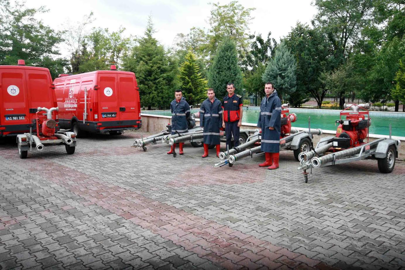 İtfaiye ekipleri yağışlar için hazır kıta bekliyor