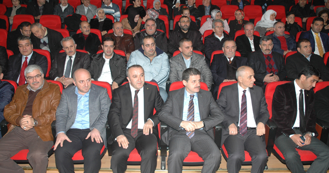 Heyecanı ve kalabalığı az gören Civelek’ten sitem