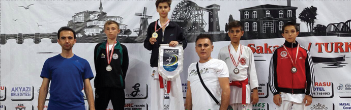 DARICA ŞEHİTLERİMİZ İÇİN YARIŞTI