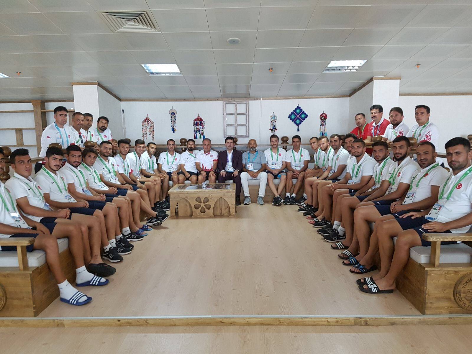 İşitme Engelliler Erkek Milli Takımı'na ziyaret