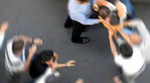 Kavgayı ayırmak isterken canından oldu