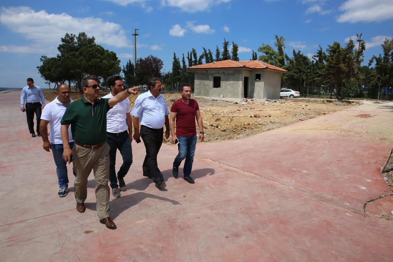 Sahil projeleri devam ediyor