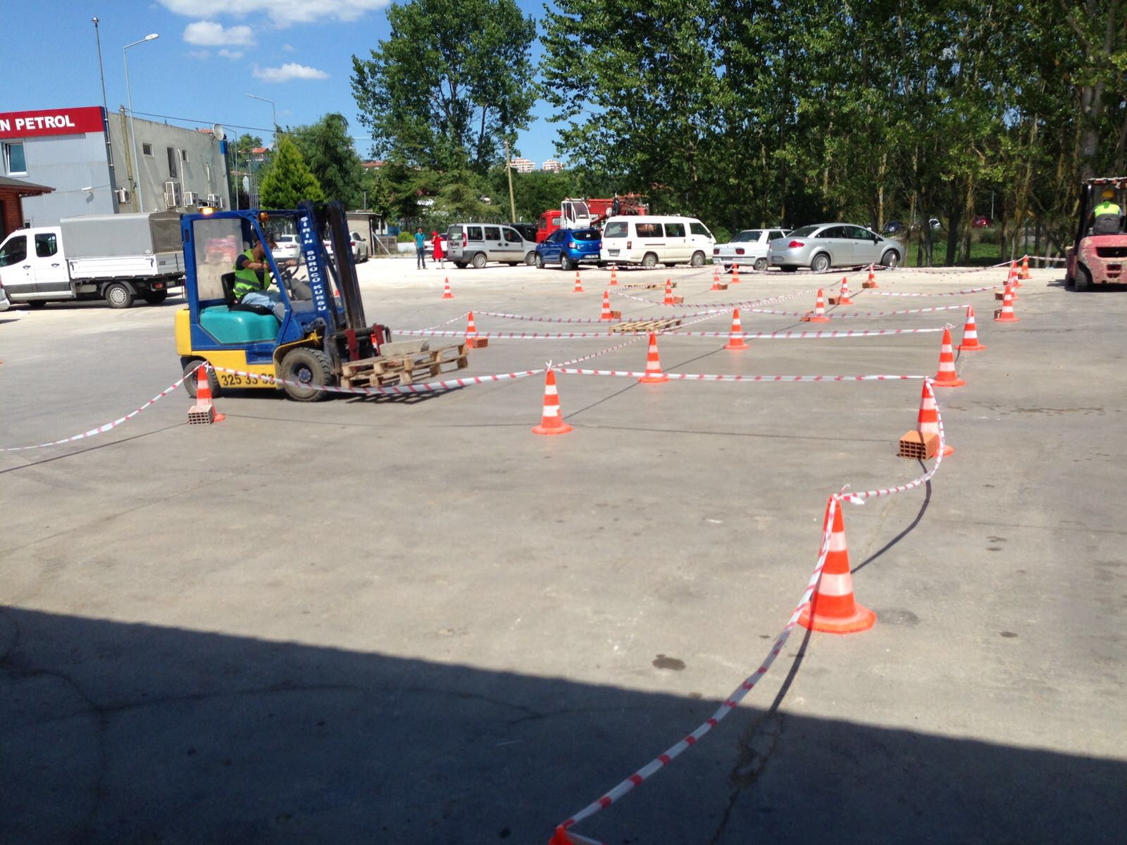 26 kursiyer belge aldı