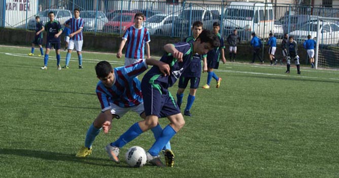 ÇAYIROVA RAKİP TANIMIYOR