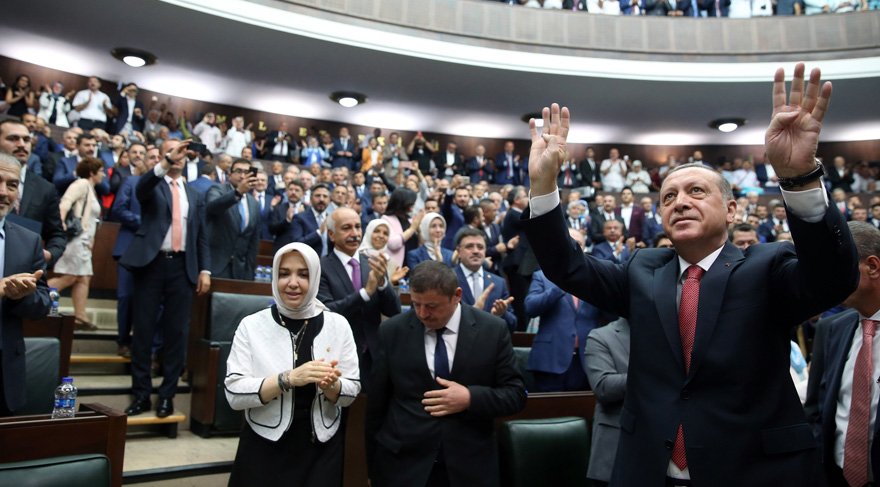 Son dakika haberi… AKP’de flaş istifalar… Erdoğan’dan sert açıklamalar…