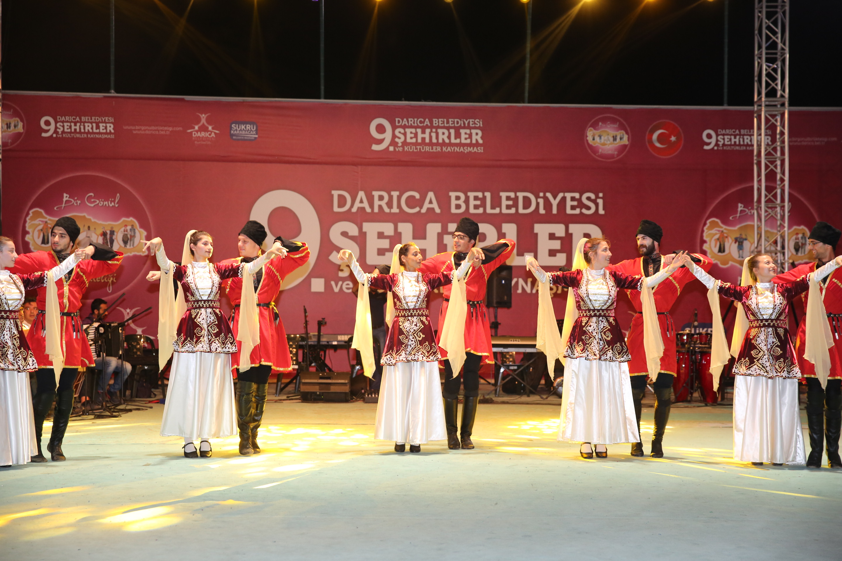 Karslılar Darıca’da coştu