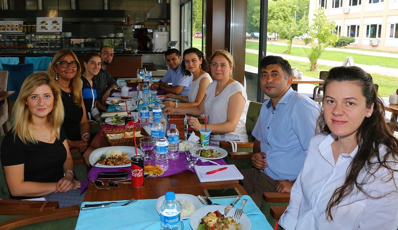 Öğrenciler Stajda Avrupa Yolcusu