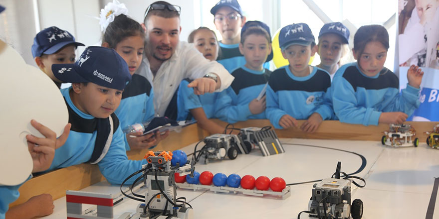 Birincilere CERN gezisi ödülü