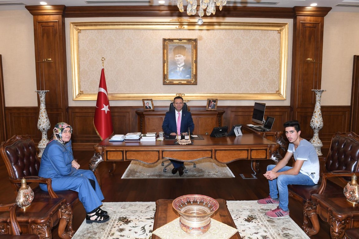 Şehit annesinden Vali’ye ziyaret