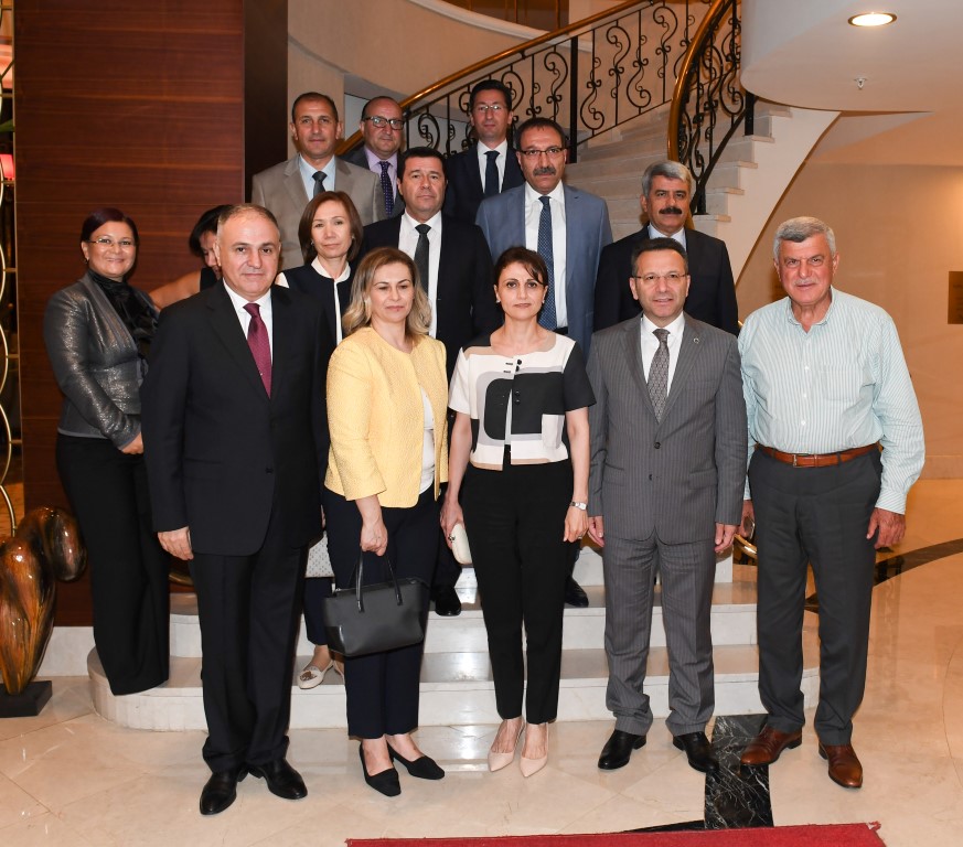 Komutana veda yemeği düzenlendi