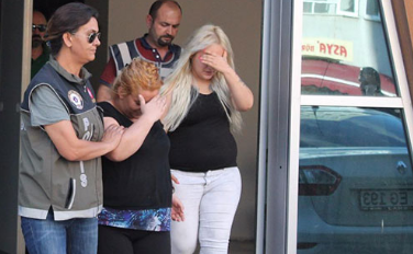 Evlerine çağırıp gasp ettiler