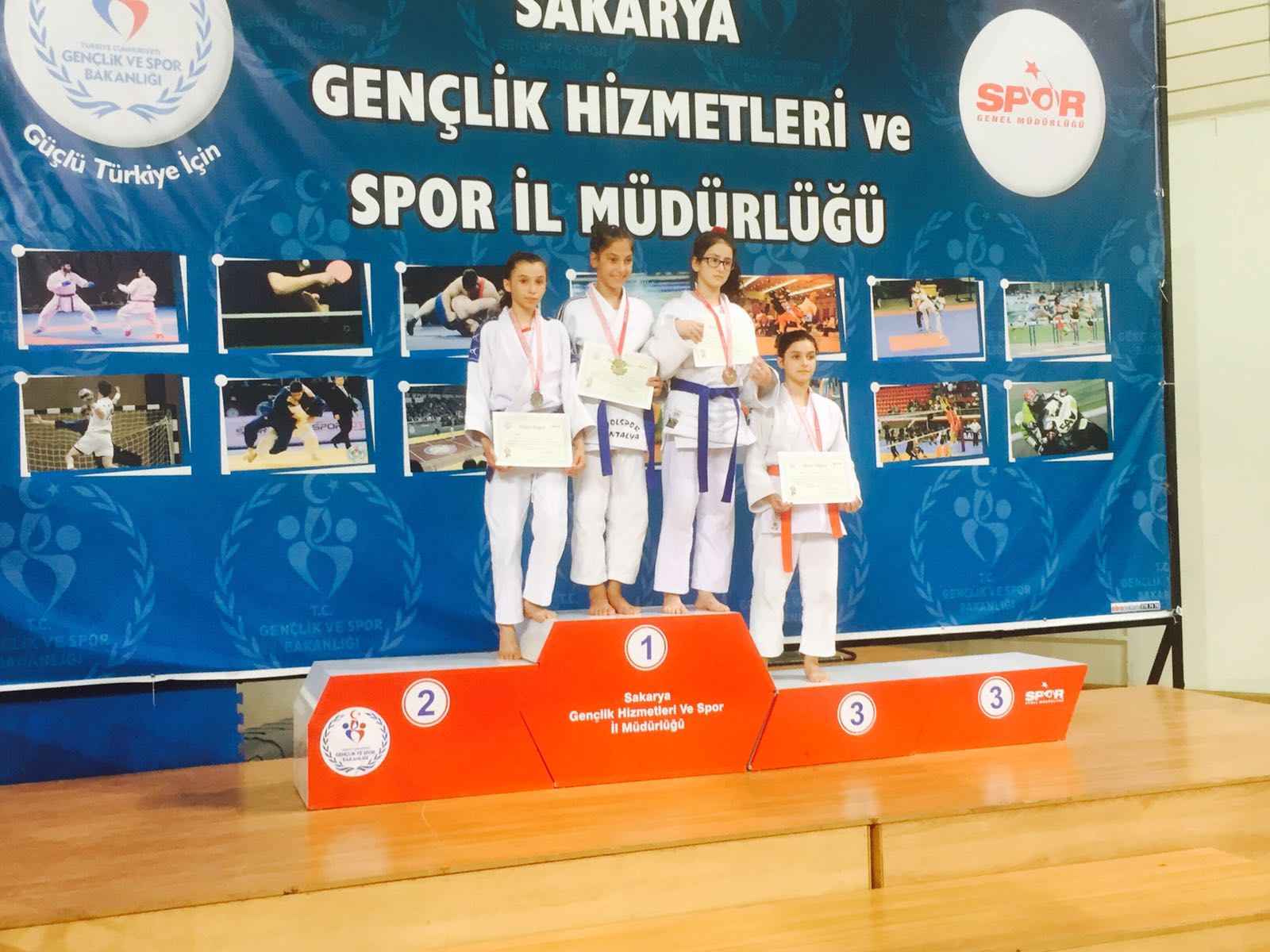 Judocularımız başarıya doymuyor