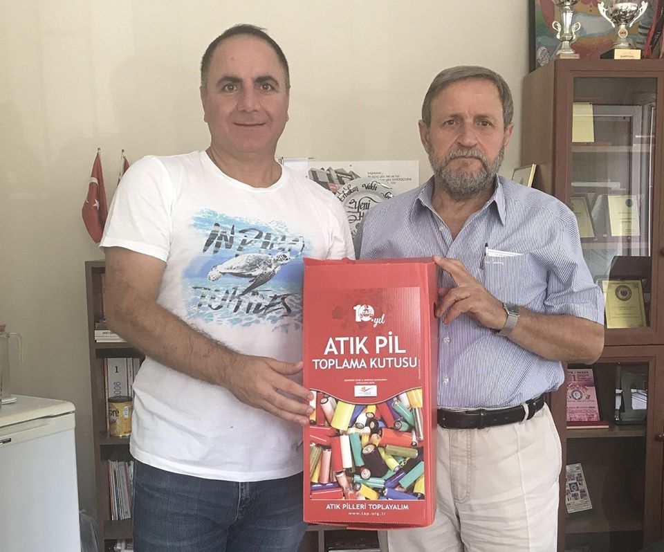 Gazeteciler atık pil toplayacak