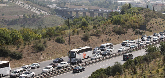 Tatilcilerin dönüş çilesi başladı!