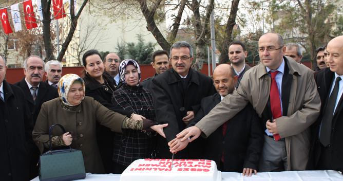 Arapçeşme’de doğalgaza pastalı final!