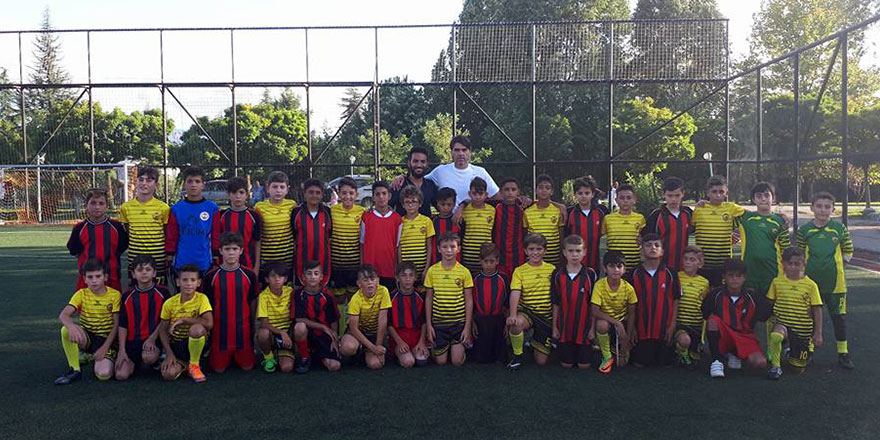 MİNİK YÜREKLERİN ZORLU KAPIŞMASI