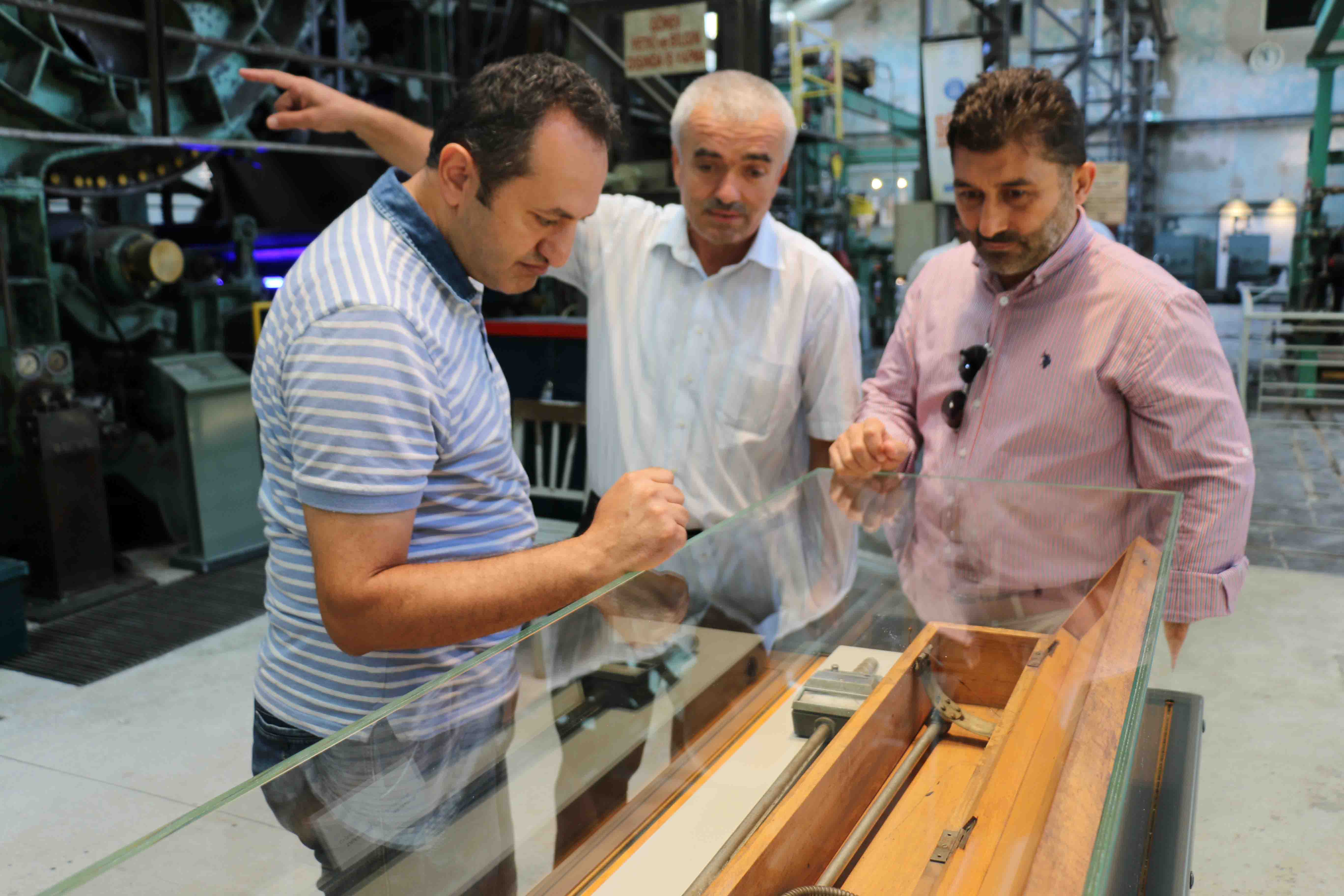 Kağıt Müzesi’ni gezdiler