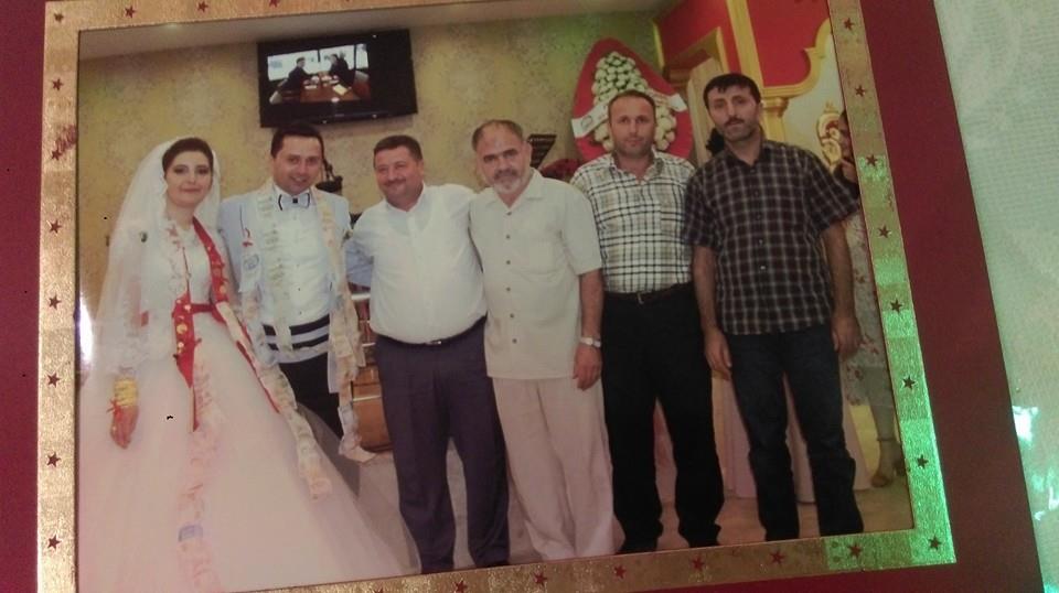 Muhtar Akın azasını evlendirdi