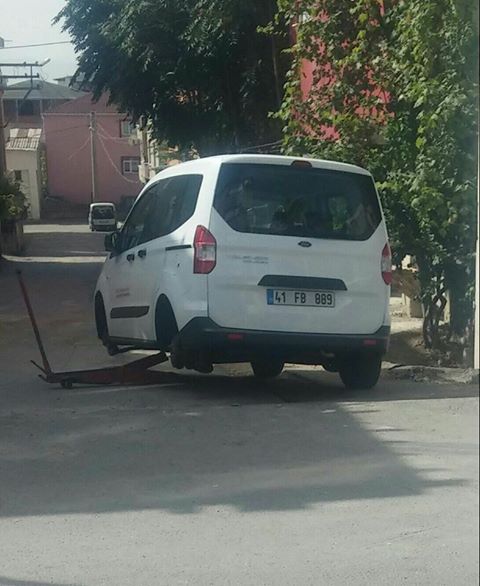 Dilovası’nın yollarında patlayan lastikler!