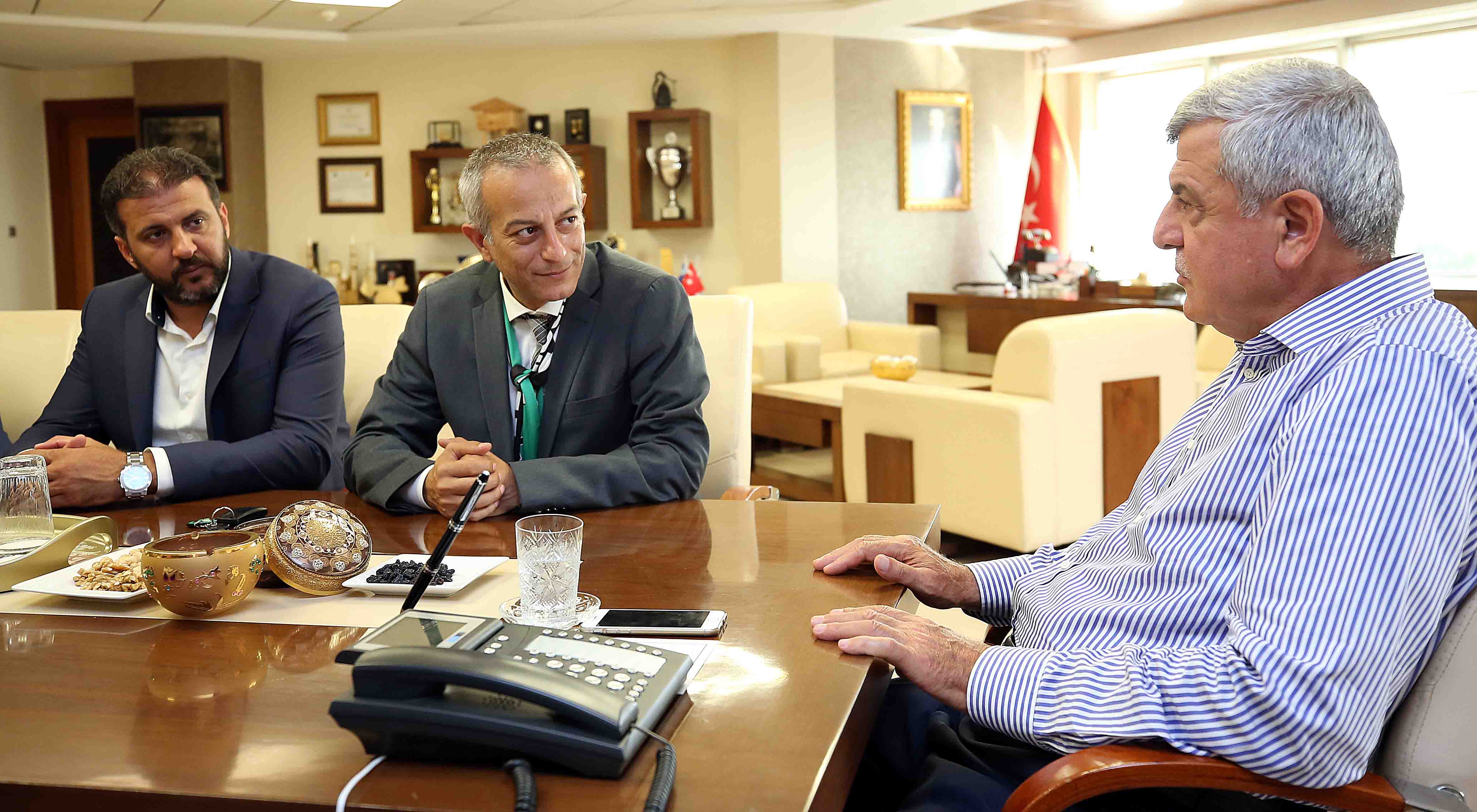 Karaosmanoğlu, ‘’Kocaelispor Yönetimini kutluyorum’’